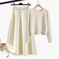 Nora | Ensemble douillet et élégant avec pull et jupe en maille