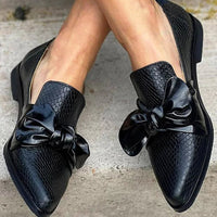 Amelia | Elegant And Sophisticated Shiny Bow Loafers