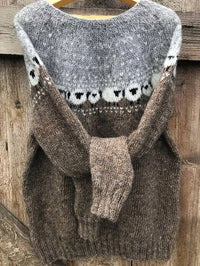 Elena | Kuscheliger grob gestrickter Jacquard-Pullover mit Schafmotiv