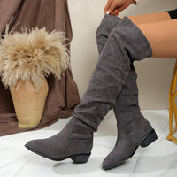 Jolie | Slouchy-kniehohe Stiefel aus velourslederähnlichem Material